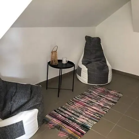 Konvoj Szálló Hostel